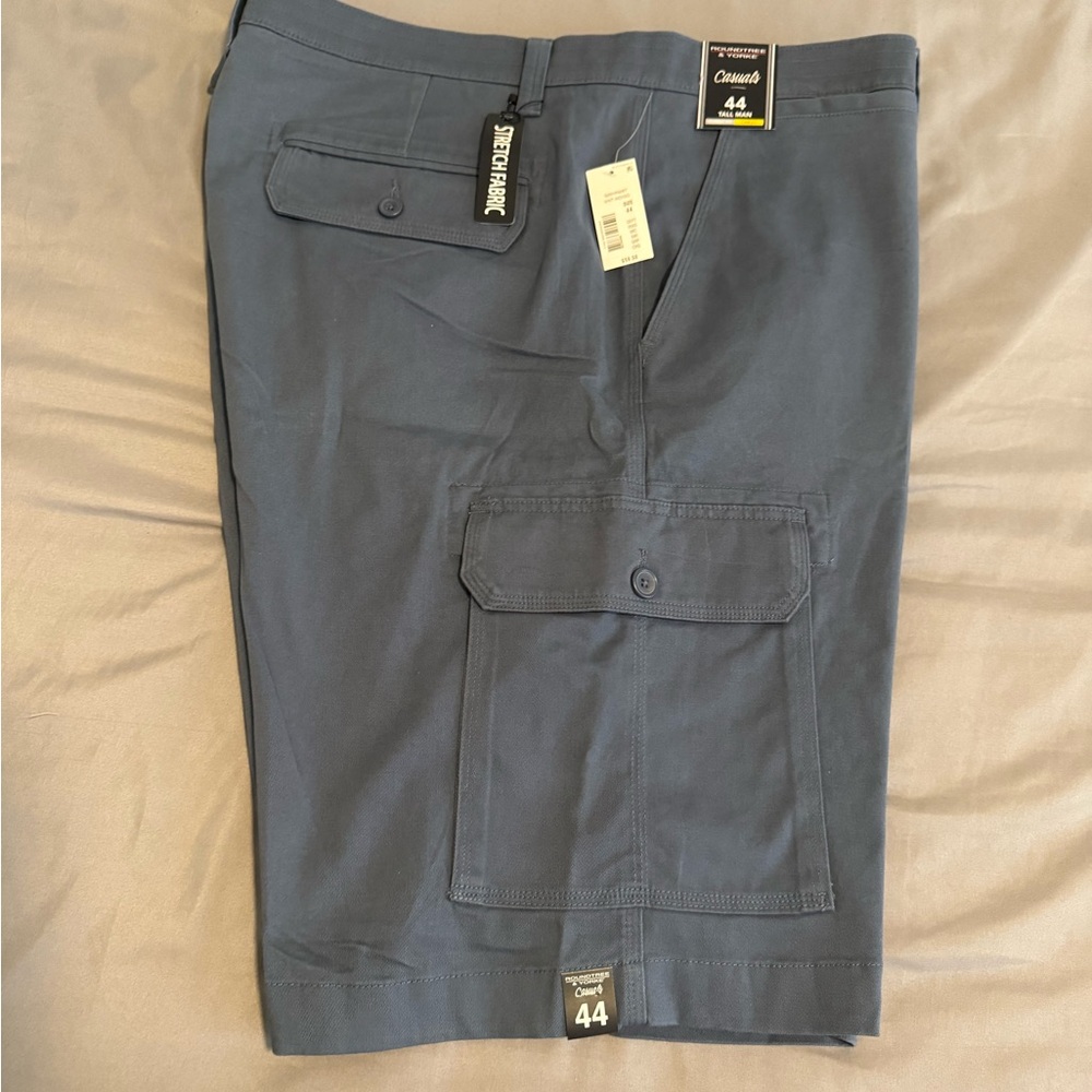 Men’s cargo shorts